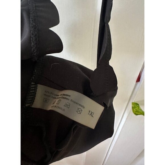 Women’s size 1x-large black scalloped bikini top - Picture 5 of 6